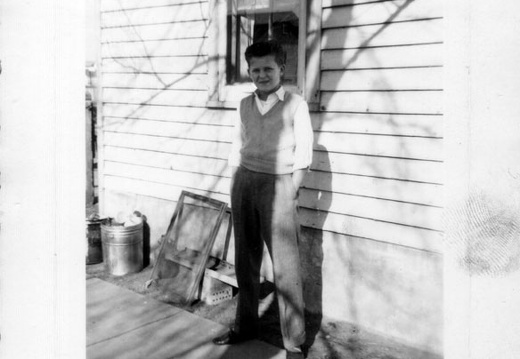 Bob Scully at House on East Franklin Street in 1947