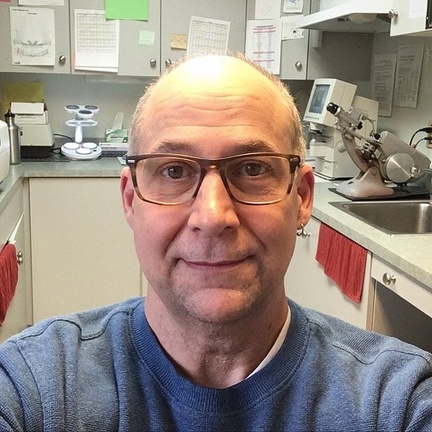 Day 362: Busy day here in the lab. Why does my nose look so big in this photo? Ugh. . . #rickat53 #53 #53project #selﬁe